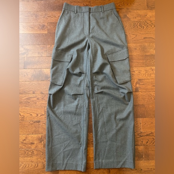 Wilfred Aritzia Grey Nellie Cargo Pant Size 6 High Waisted Tab Front - Picture 2 of 13